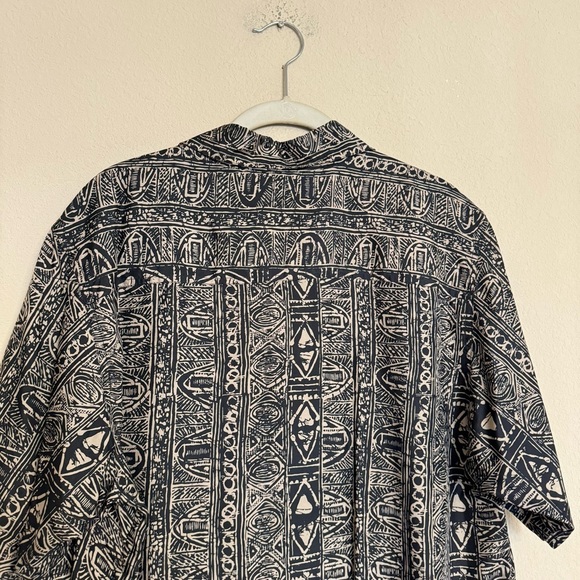 VINTAGE Anna And Frank Shirt Size Medium Button Up Blouse Top Silk - Picture 12 of 15